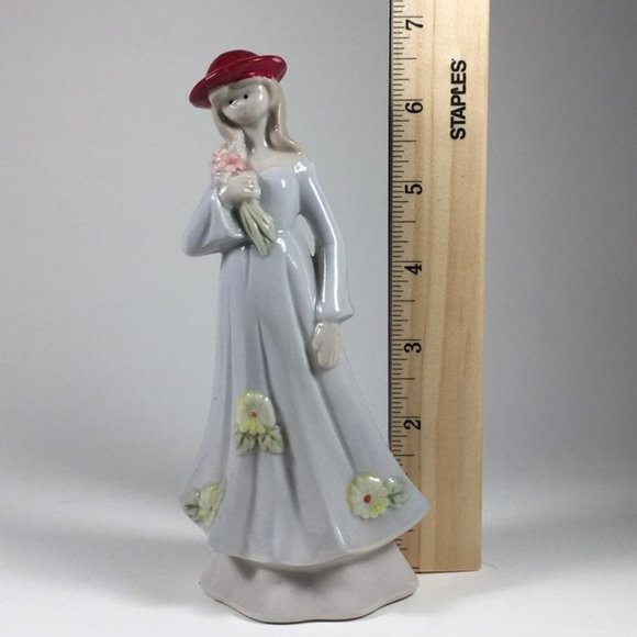 Vintage Ceramic Figurine Woman In Red Hat Holding Flowers 7" Tall Floral Details - Picture 8 of 8